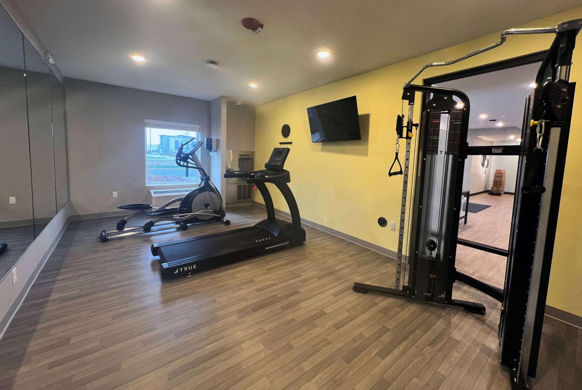 Echo Suites Extended Stay By Wyndham Indianapolis Ameriplex Экстерьер фото
